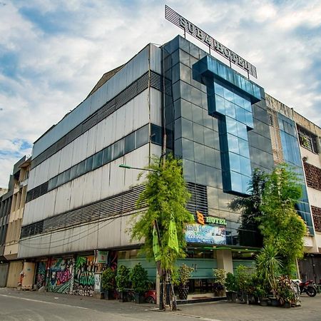 Suba Hotel Yakarta Exterior foto